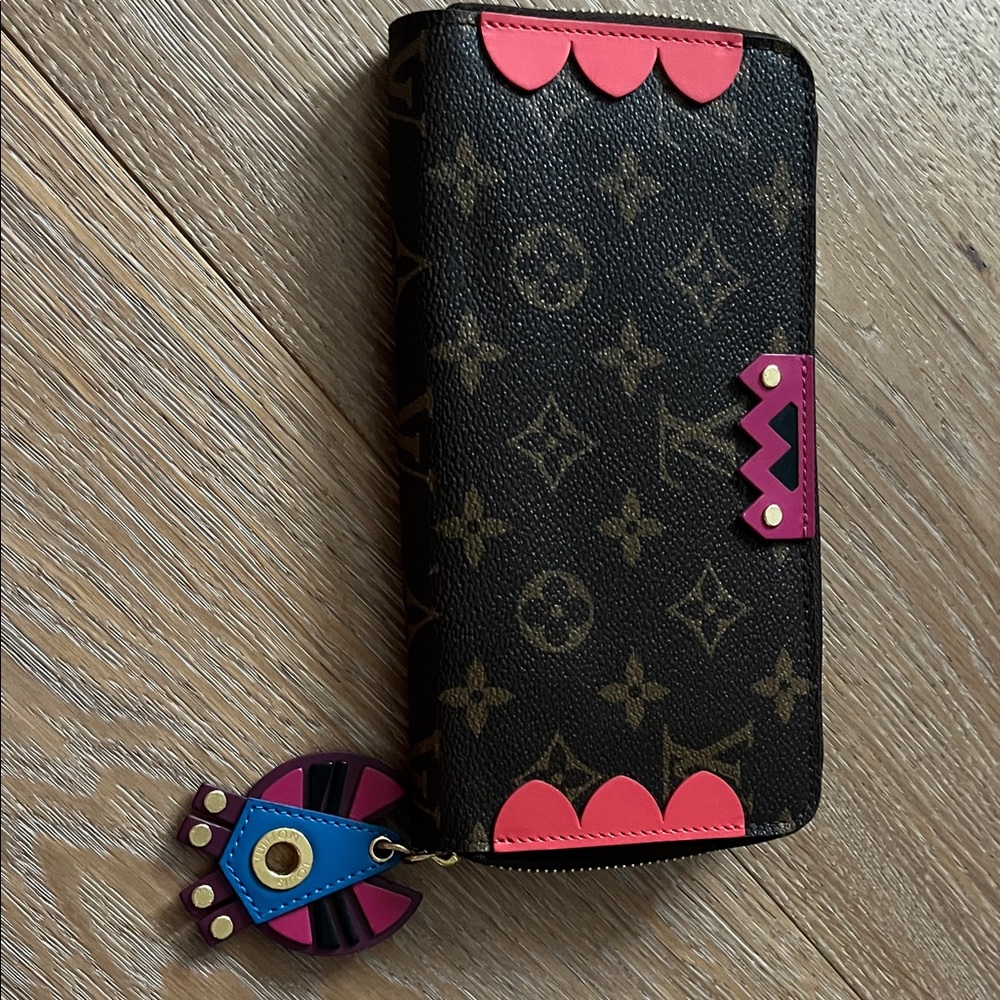LV Brown and Pink Wallet - Picture 4 of 5